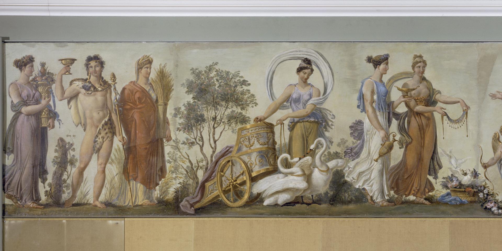 Détail d’une frise d’inspiration antique montrant un cortège de divinités, muses et grâces