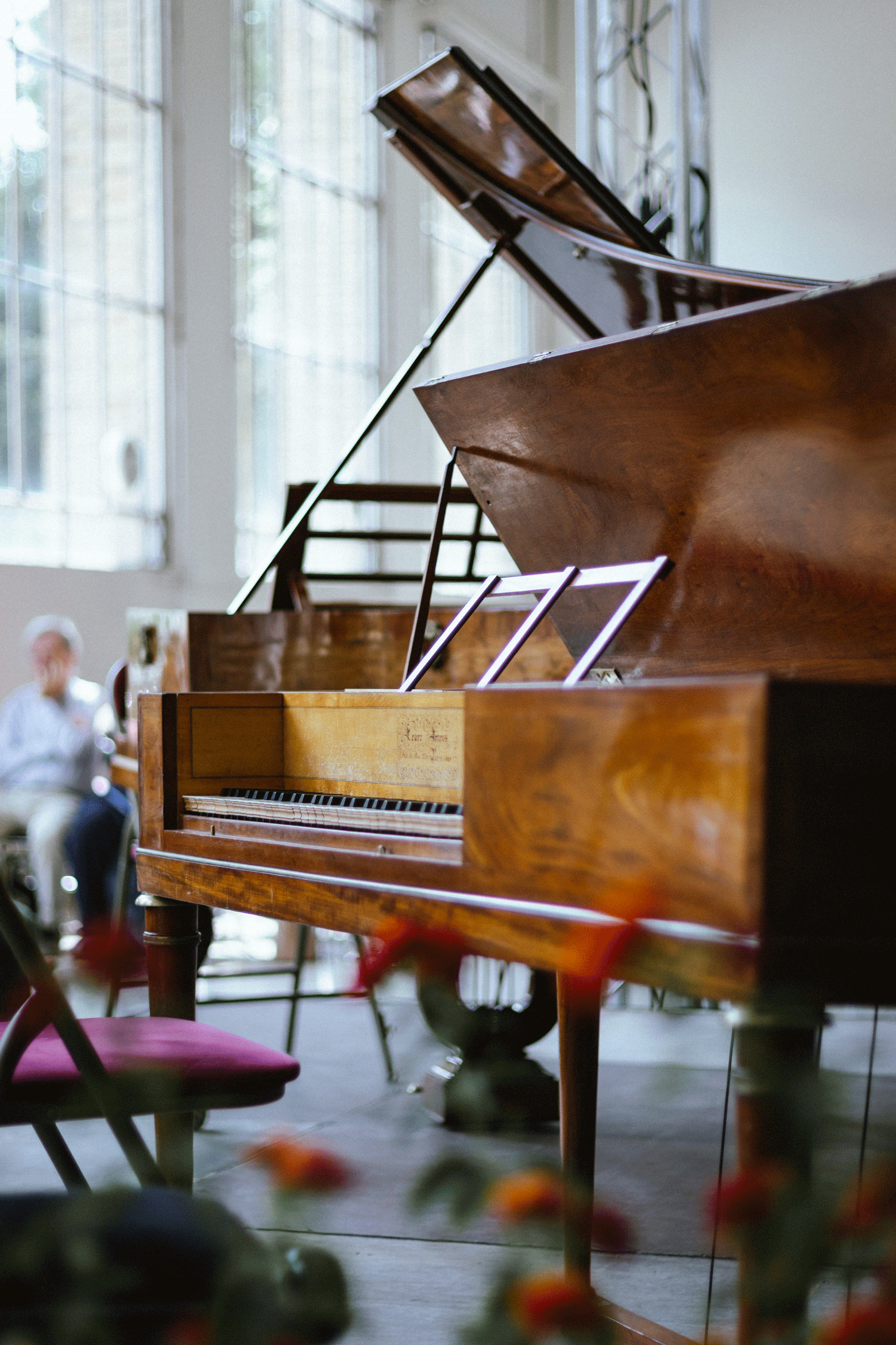 Piano historique installé dans l’orangerie de Bois-Préau pour le festival